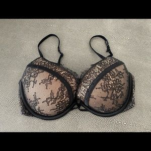🖤Beautiful black lacy Victoria Secret bra 🖤